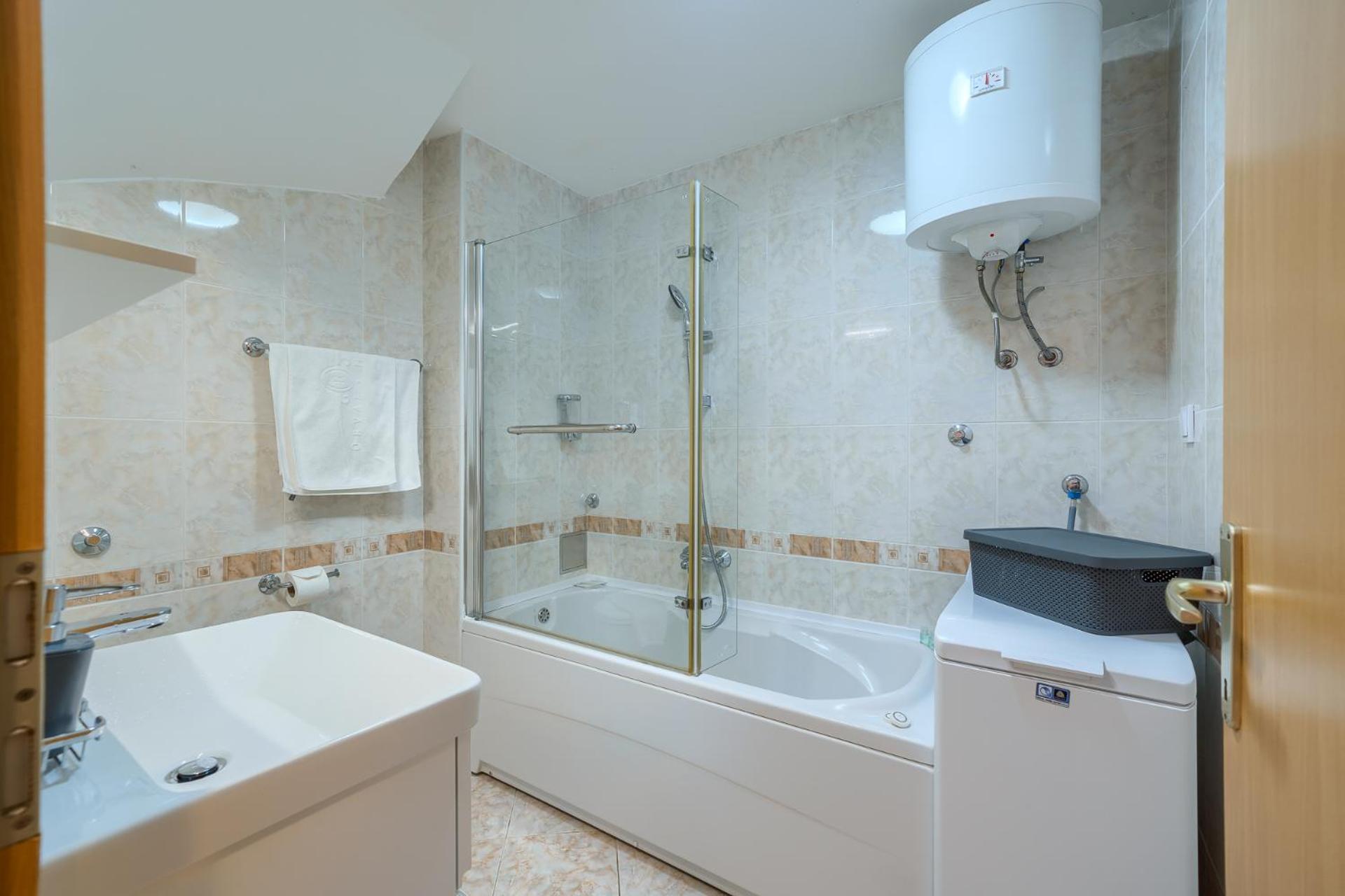 Villa Bonaca Perfect Location For A Holiday With Friends Or Family, Heated Pool Sumartin Exterior foto